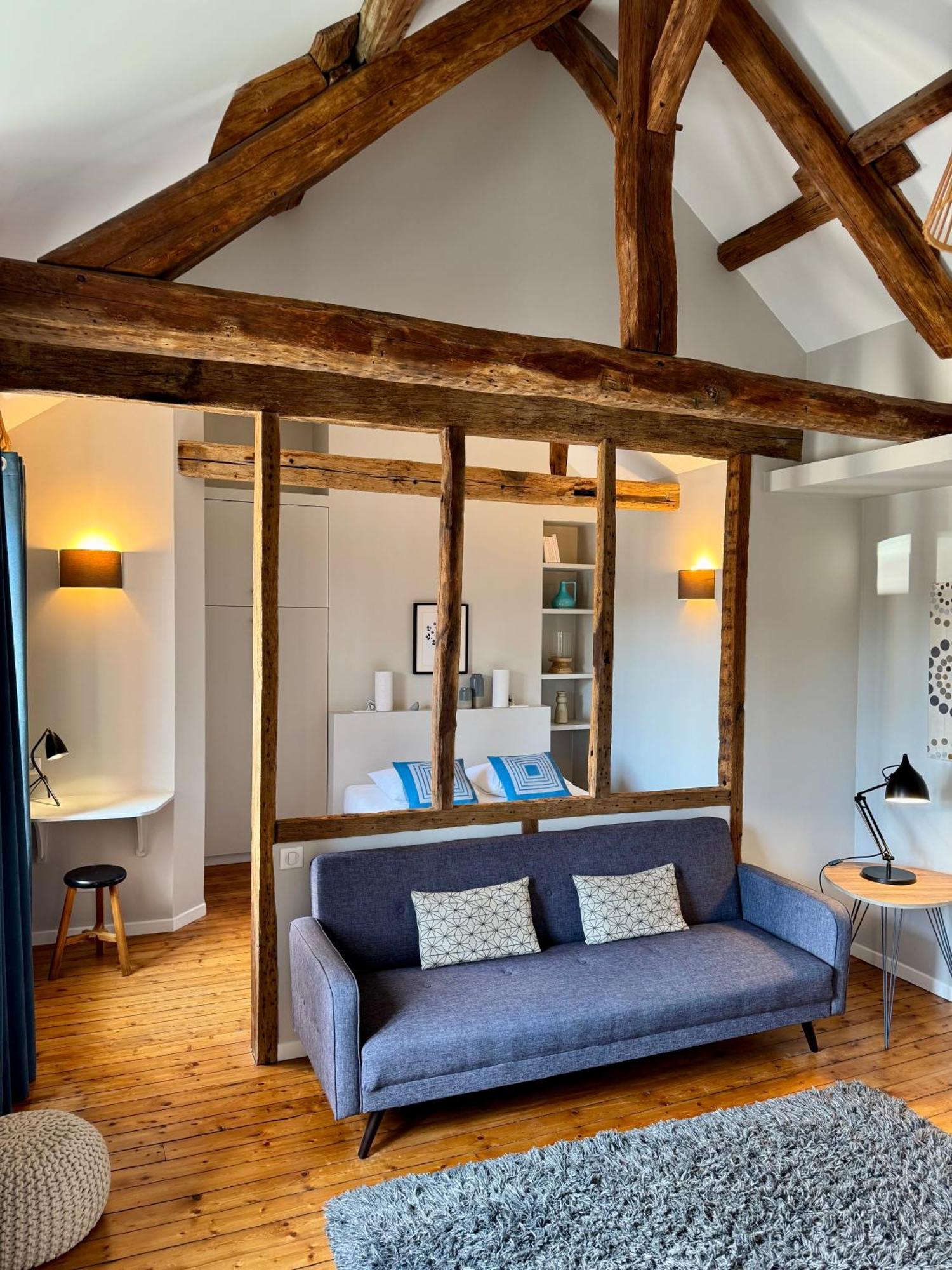 Wisteria Bed & Breakfast ฟงแตนโบล ภายนอก รูปภาพ
