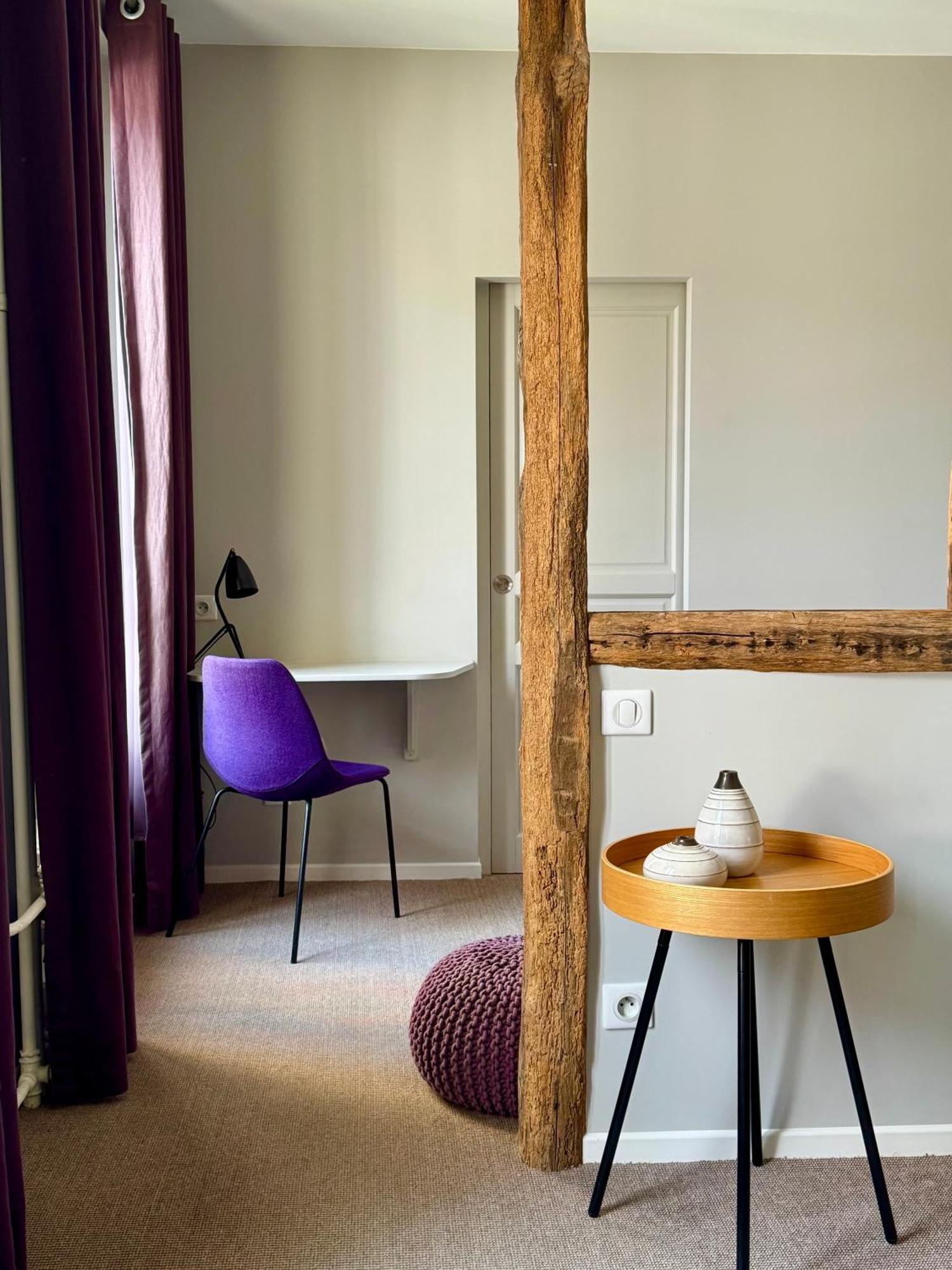 Wisteria Bed & Breakfast ฟงแตนโบล ภายนอก รูปภาพ