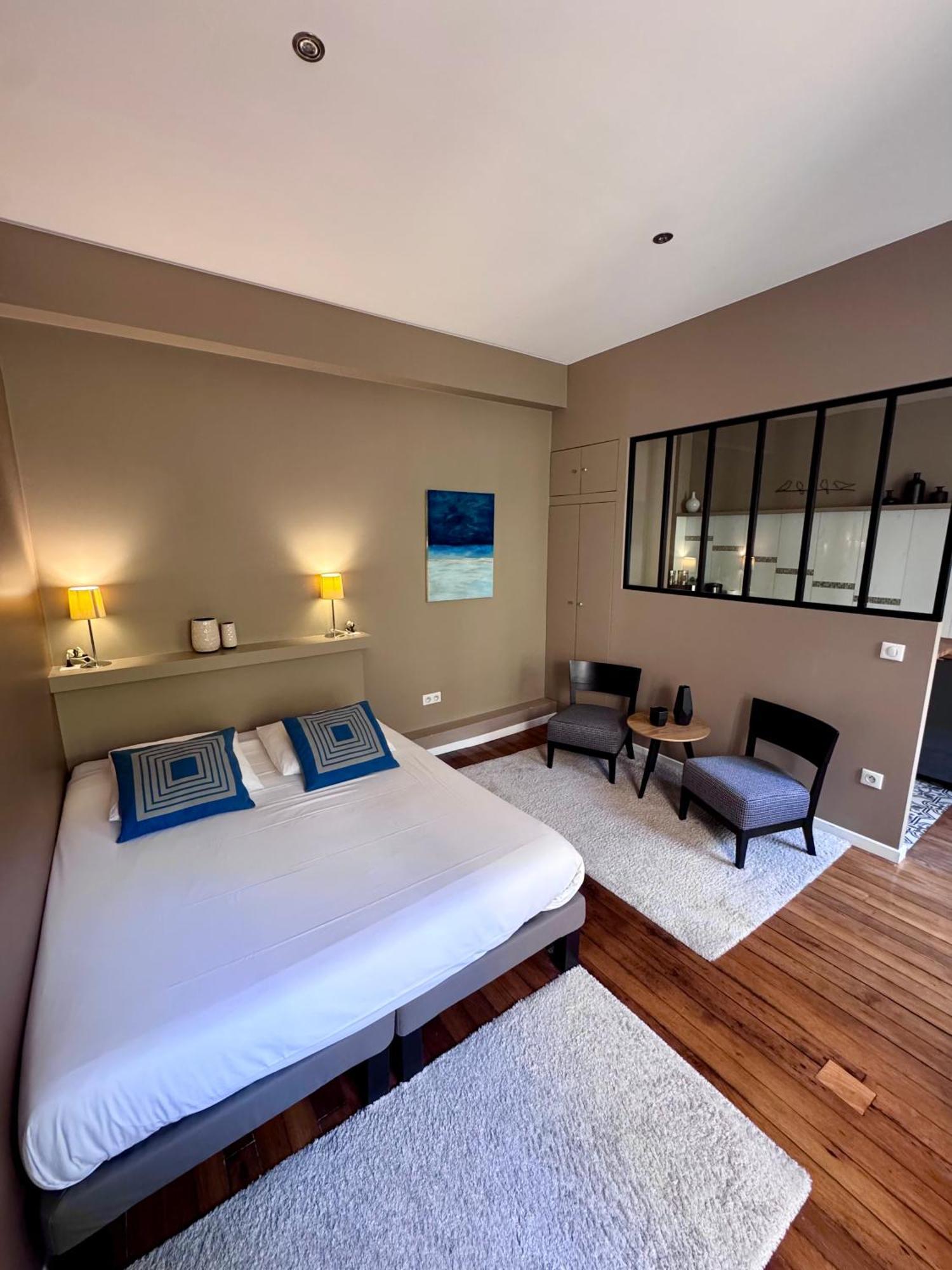 Wisteria Bed & Breakfast ฟงแตนโบล ห้อง รูปภาพ