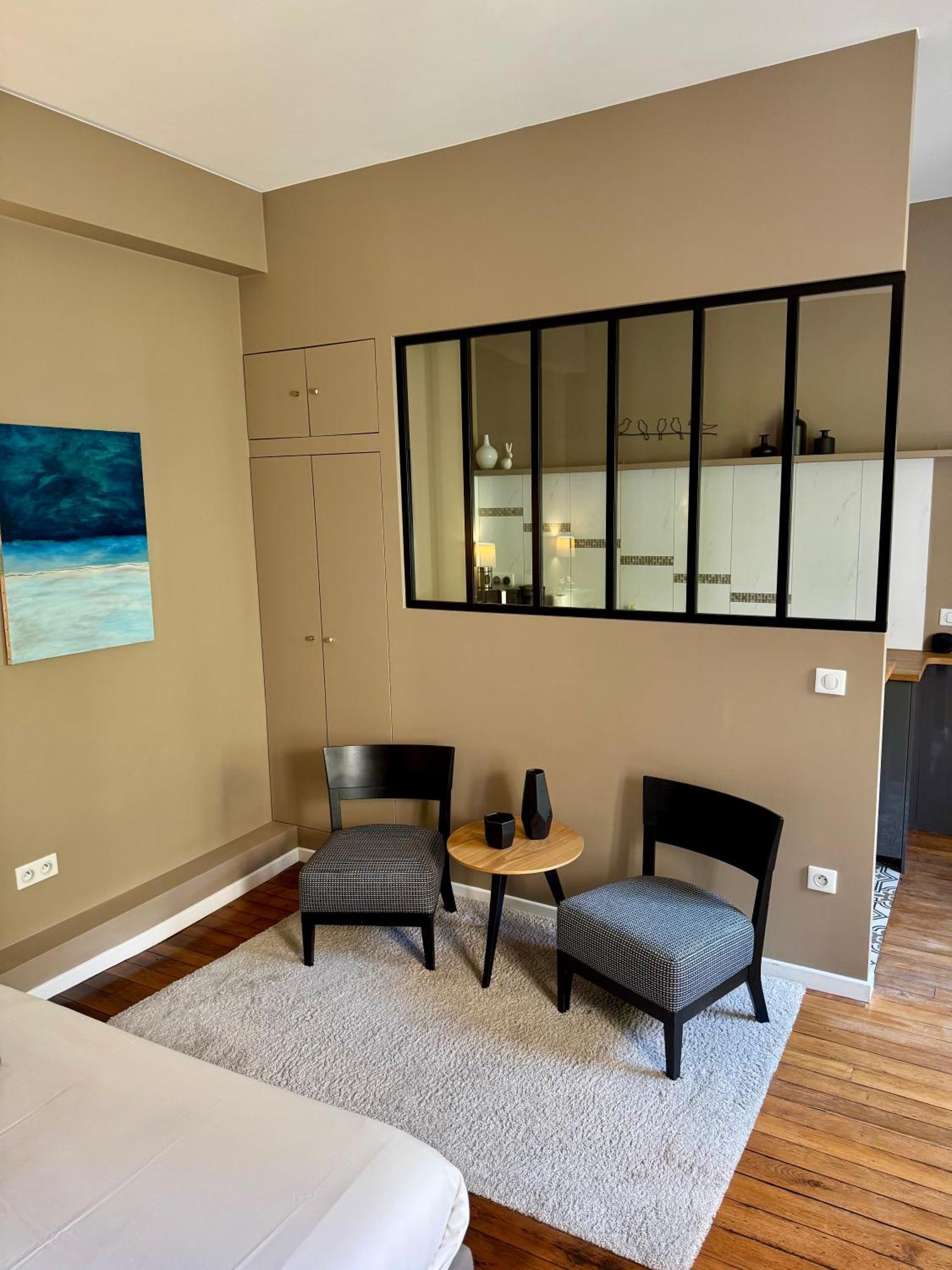 Wisteria Bed & Breakfast ฟงแตนโบล ภายนอก รูปภาพ