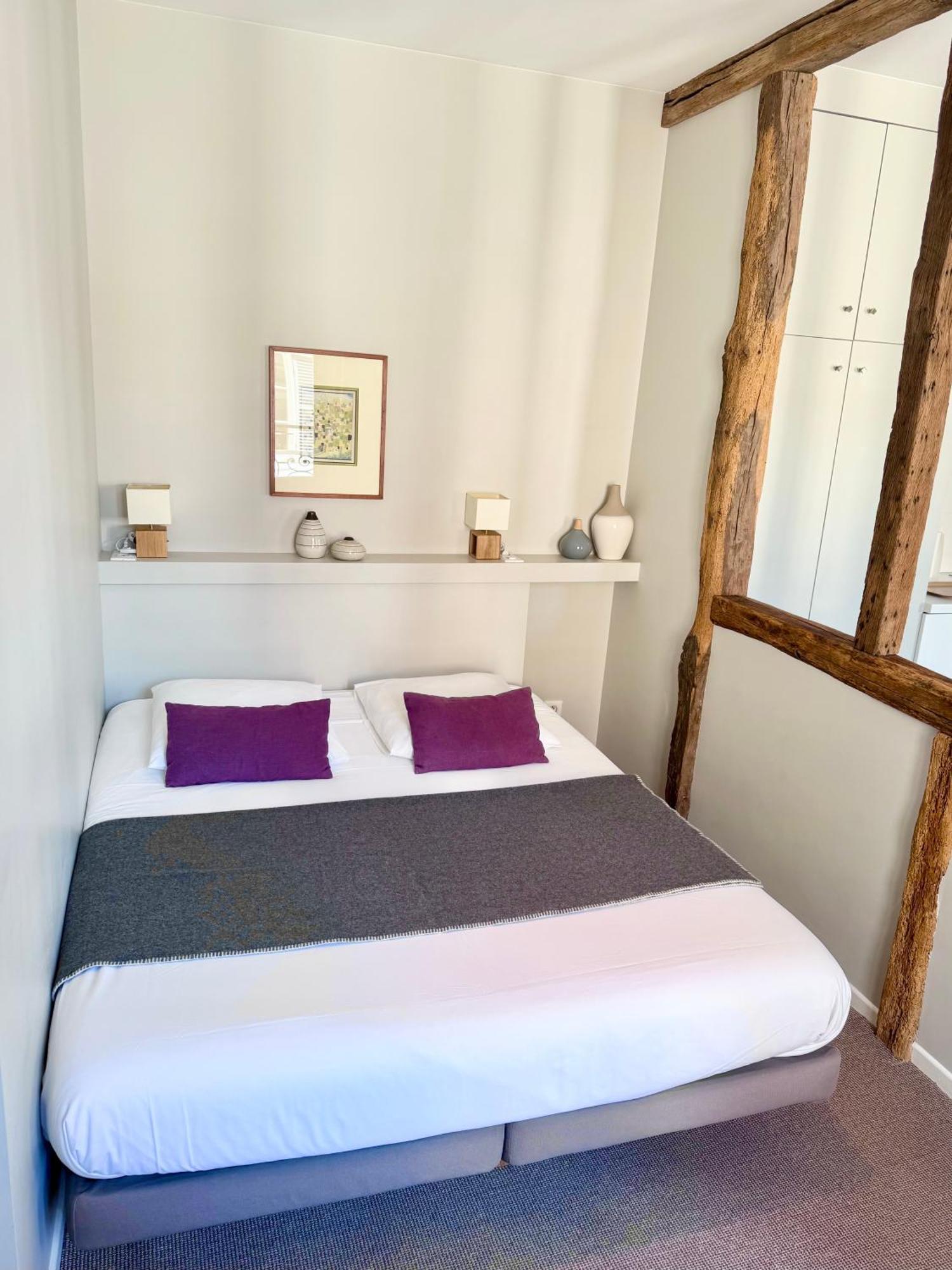 Wisteria Bed & Breakfast ฟงแตนโบล ห้อง รูปภาพ